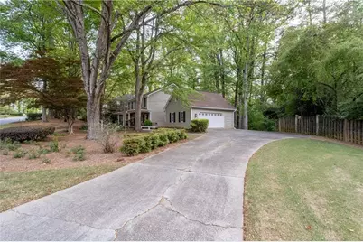 7245 Dunhill Terrace, Atlanta, GA 30328 - Photo 4