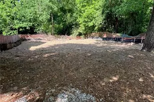 1607 Wayland Cir NE, Brookhaven, GA 30319 - Photo 2