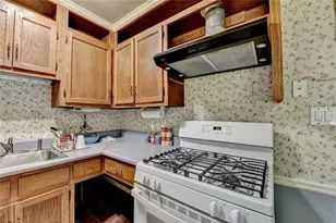 3981 Forrest Ct, Atlanta, GA 30341 - Photo 10
