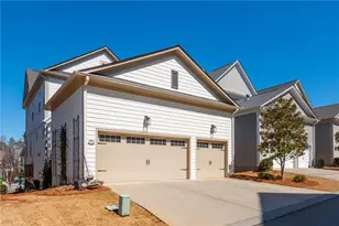 219 Dawson Dr N, Woodstock, GA 30188 - Photo 2