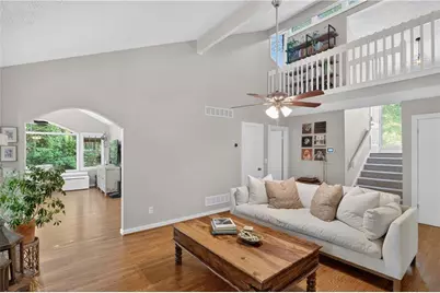 226 Watkins Glen Drive NE, Kennesaw, GA 30144 - Photo 2