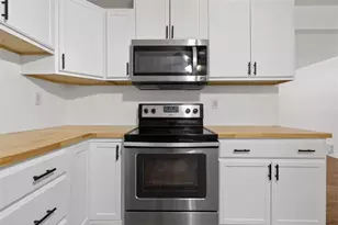207 Buena Vista St, Winder, GA 30680 - Photo 10