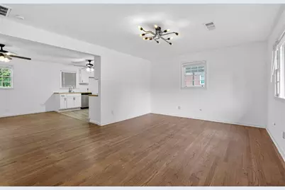 207 Buena Vista Street, Winder, GA 30680 - Photo 4