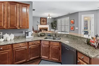 310 Persimmon Drive, Sharpsburg, GA 30277 - Photo 14