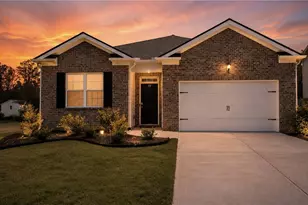 32 Oak Leaf Rd, Dallas, GA 30132 - Photo 1