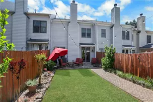 1542 Ridenour Pkwy NW, Kennesaw, GA 30152 - Photo 6