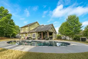 824 Vicki Cir, Bremen, GA 30110 - Photo 2