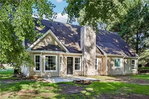 2360 Huntington Dr, Loganville, GA 30052 - Photo 32
