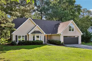 2360 Huntington Dr, Loganville, GA 30052 - Photo 2