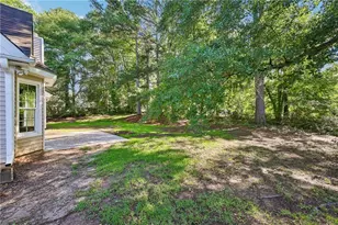 2360 Huntington Dr, Loganville, GA 30052 - Photo 36