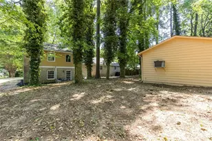383 Ben Ave SW, Lilburn, GA 30047 - Photo 38