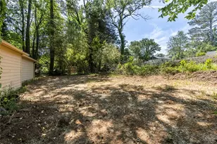383 Ben Ave SW, Lilburn, GA 30047 - Photo 36