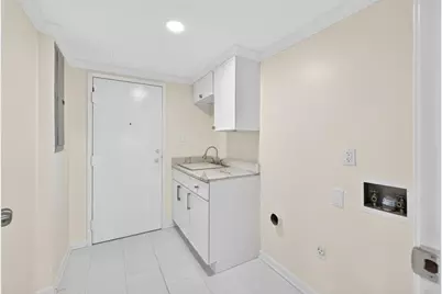 2769 Peachtree Road NE #10, Atlanta, GA 30305 - Photo 38