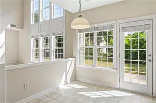 4721 Creek Hill Ln, Sugar Hill, GA 30518 - Photo 6