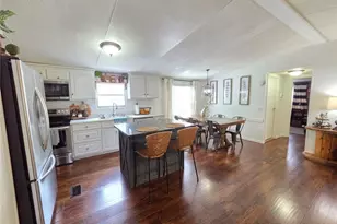 4855 Peachtree Dr, Buford, GA 30518 - Photo 8