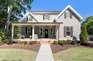527 Main St, Suwanee, GA 30024 - Photo 2