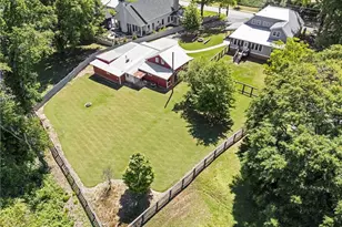 527 Main St, Suwanee, GA 30024 - Photo 4