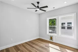 1318 Pine Ave, Atlanta, GA 30344 - Photo 6