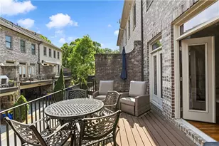 3668 Brookhaven Manor Crossing NE, Atlanta, GA 30319 - Photo 20