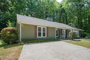 4067 Coopers Hill Dr SE, Smyrna, GA 30080 - Photo 4