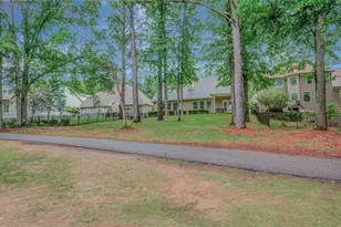 38 Greenview Dr, Newnan, GA 30265 - Photo 4