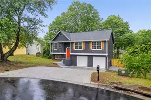 2241 Cody Ct, Lithonia, GA 30058 - Photo 2