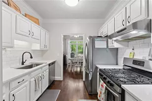 100 Weatherburne Dr, Roswell, GA 30076 - Photo 10