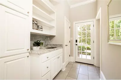 915 Glengate Place, Atlanta, GA 30328 - Photo 32