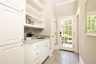 915 Glengate Pl, Atlanta, GA 30328 - Photo 32
