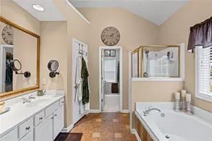5910 Lake Windsor Pkwy, Buford, GA 30518 - Photo 24