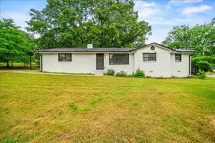 6574 Wendell Cir, Morrow, GA 30260 - Photo 2