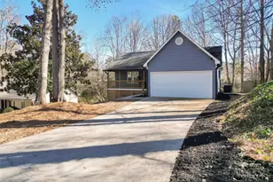7074 Babbling Brook Dr, Jonesboro, GA 30236 - Photo 2