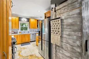 4565 Windsor Park Pl, Atlanta, GA 30342 - Photo 6
