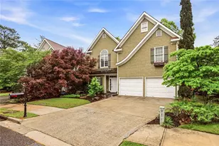 4565 Windsor Park Pl, Atlanta, GA 30342 - Photo 2