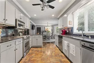 1025 Rays Rd, Stone Mountain, GA 30083 - Photo 10