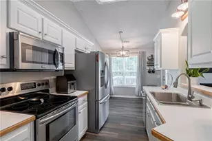 136 Silverstone Cir, Jefferson, GA 30549 - Photo 8