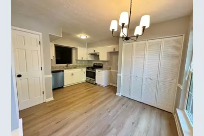 1084 Huntington Trace SE, Smyrna, GA 30082 - Photo 4