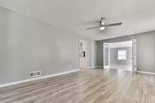 6266 Auburn Dr, Riverdale, GA 30296 - Photo 6