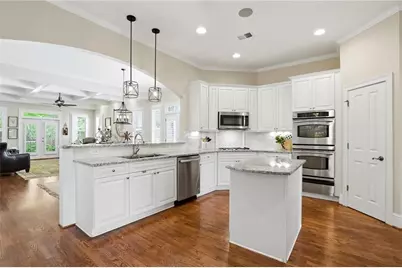 2361 Pierpont Avenue, Lawrenceville, GA 30043 - Photo 2