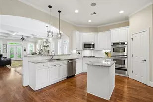 2361 Pierpont Ave, Lawrenceville, GA 30043 - Photo 2