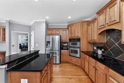 929 Ravenwood Way, Canton, GA 30115 - Photo 32