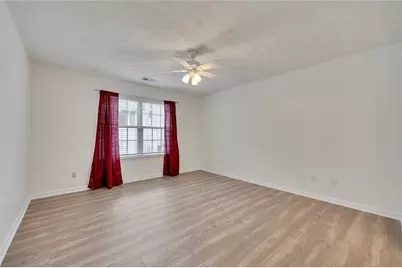 533 W Oaks Drive, Woodstock, GA 30188 - Photo 12