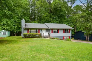 2409 Red Fox Run NW, Acworth, GA 30101 - Photo 2