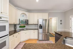 415 Westlake Ct, Marietta, GA 30064 - Photo 18