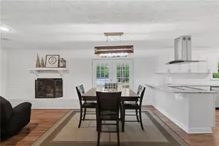 405 W Barbara Ln, Carrollton, GA 30117 - Photo 8