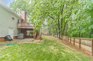 1600 Oleander Ln SW, Lilburn, GA 30047 - Photo 32