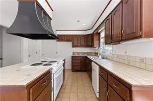 3245 W Anderson Dr, Lithia Springs, GA 30122 - Photo 14