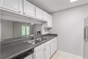3655 Habersham Rd NE, Atlanta, GA 30305 - Photo 10