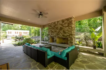 643 Larchmont Circle NW, Atlanta, GA 30318 - Photo 20