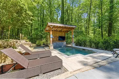 643 Larchmont Circle NW, Atlanta, GA 30318 - Photo 26
